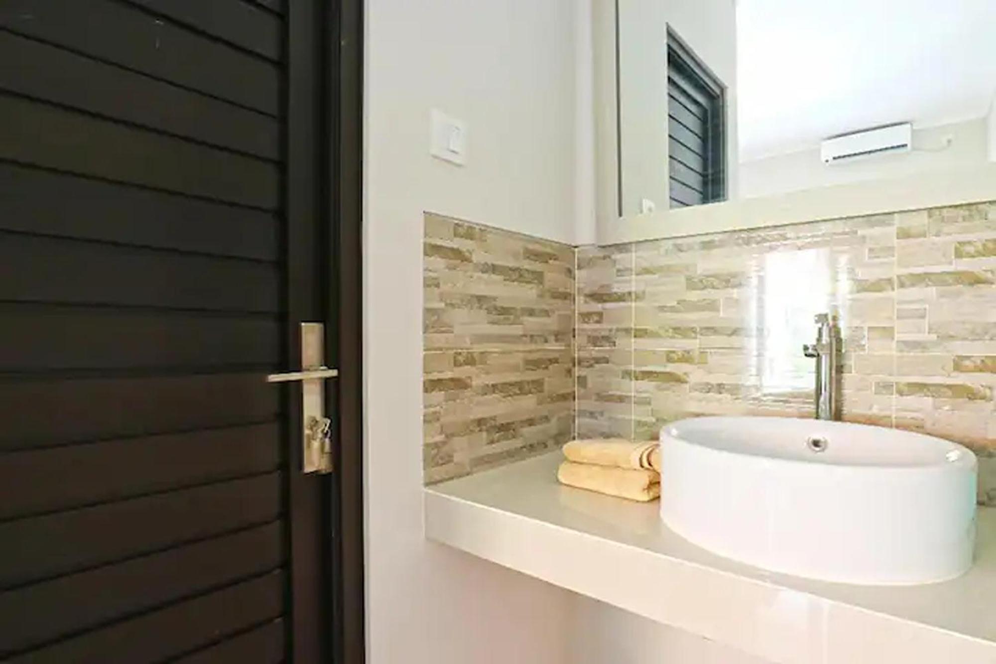 Taste Of Bali Hostel Kuta  Exterior photo