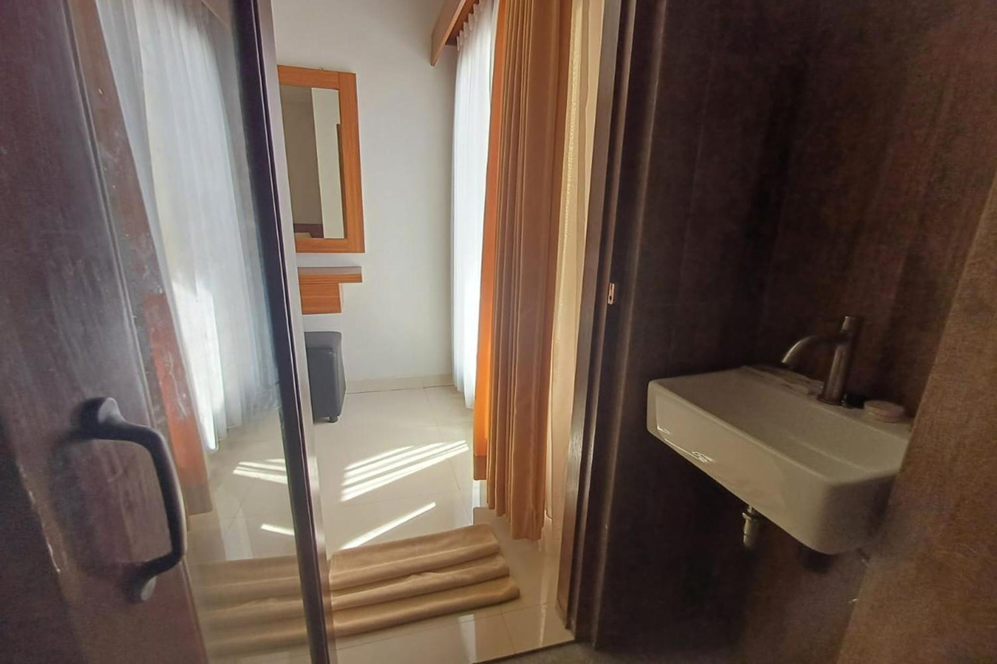 Taste Of Bali Hostel Kuta  Exterior photo